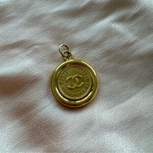 Vintage Chanel gold plated medallion pendant